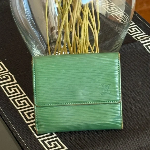 Louis Vuitton Green Leather Wallet - Picture 2 of 2